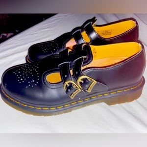 Doc Dr. Martens Mary Janes Like New